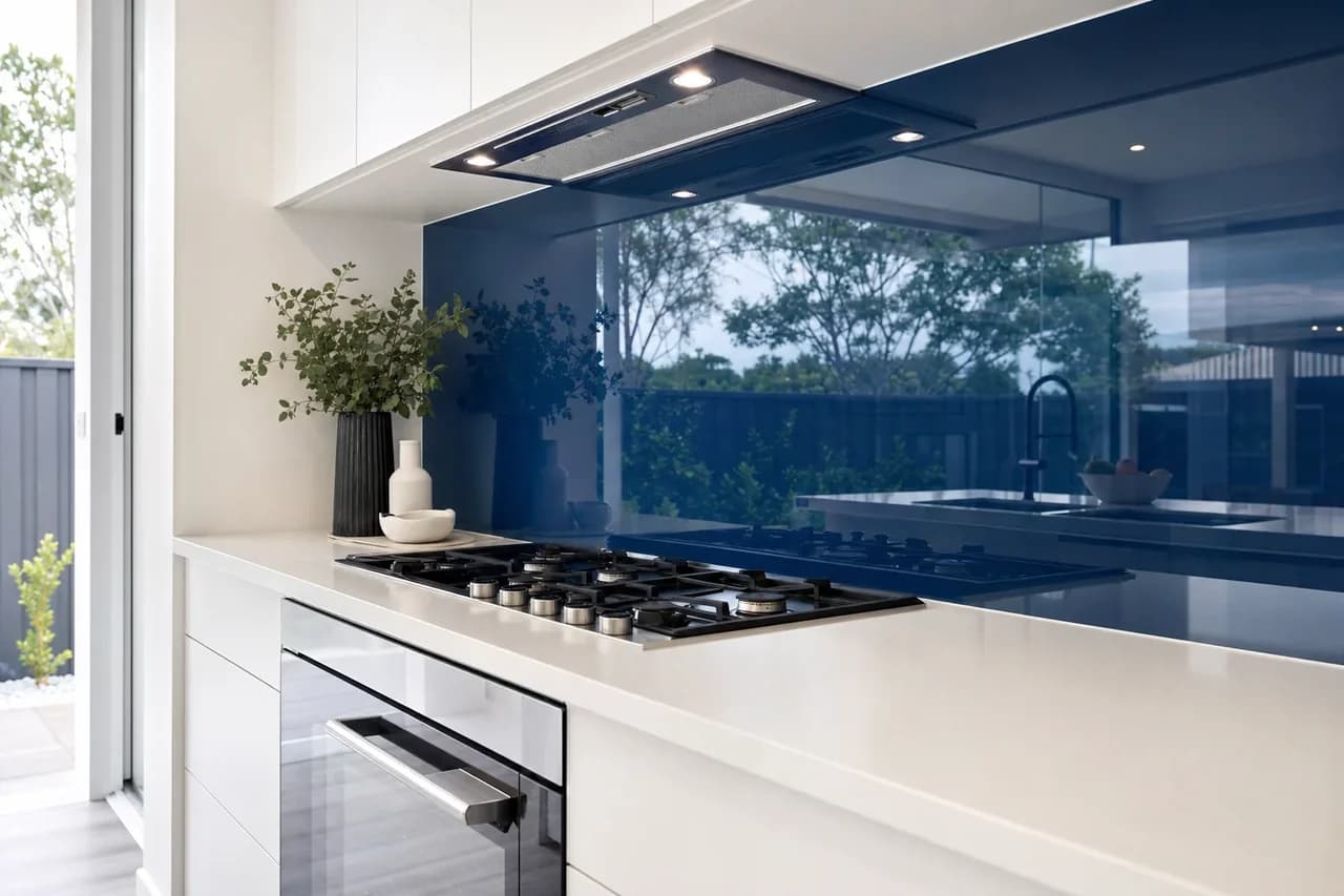 Glazier in Clarkson, Perth
